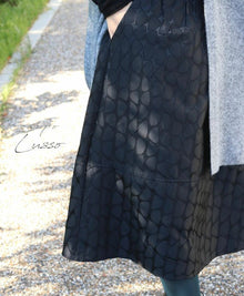  Elegant woven skirt