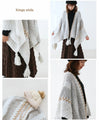 Knit stole with swaying fringes