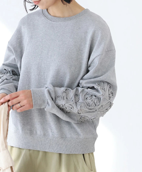 Loop-drawn floral sweatshirt
