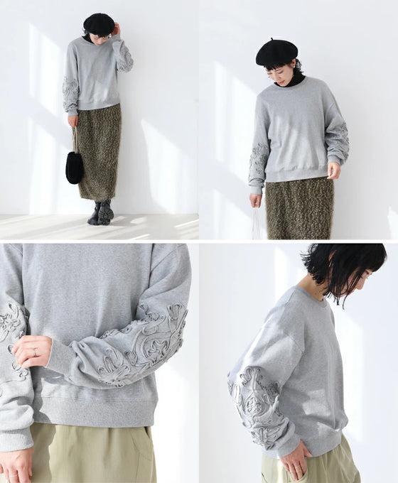 Loop-drawn floral sweatshirt