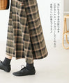 Flannel flare skirt with small flower embroidery