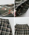 Flannel flare skirt with small flower embroidery