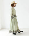A luxurious embroidered skirt woven with two-color threads