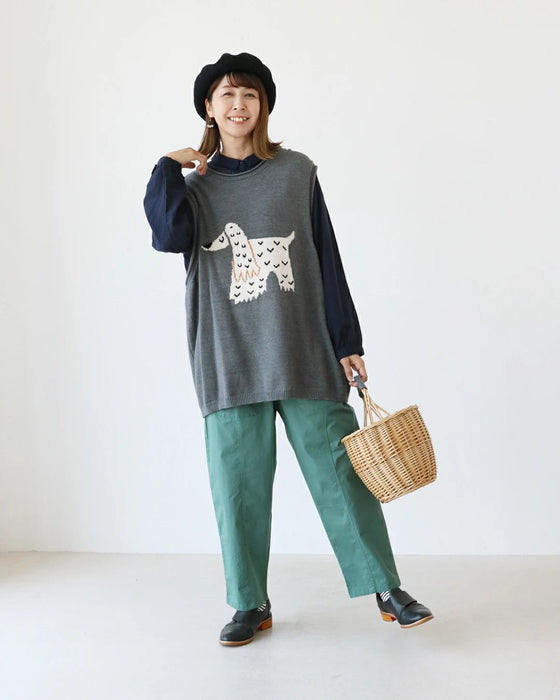 Tapered pants that make your legs look slimmer