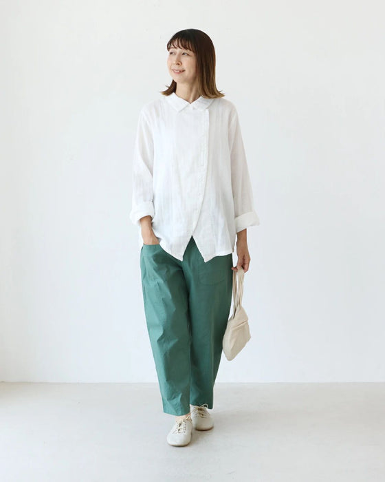 Tapered pants that make your legs look slimmer