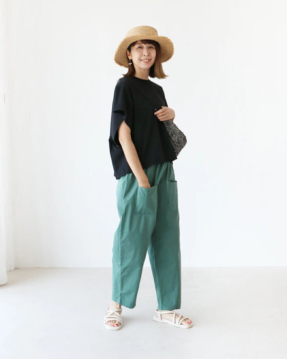 Tapered pants that make your legs look slimmer