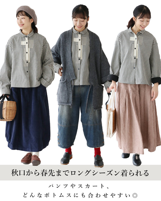 遊び心のあるパッチデザイン シャツ
