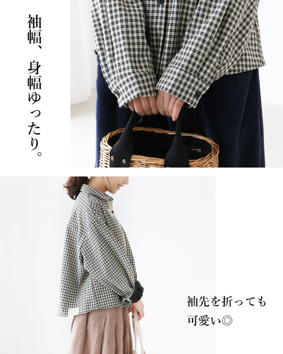 遊び心のあるパッチデザイン シャツ