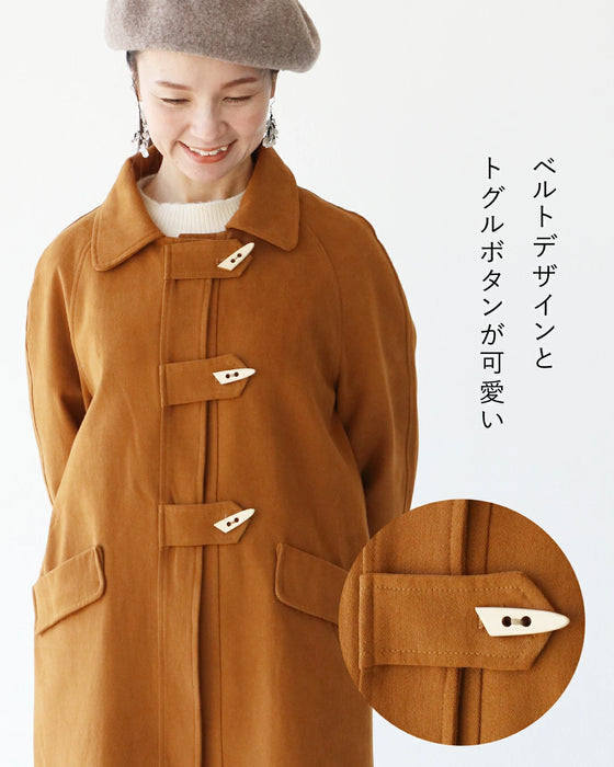 ボタンが目を惹く 細見えコート