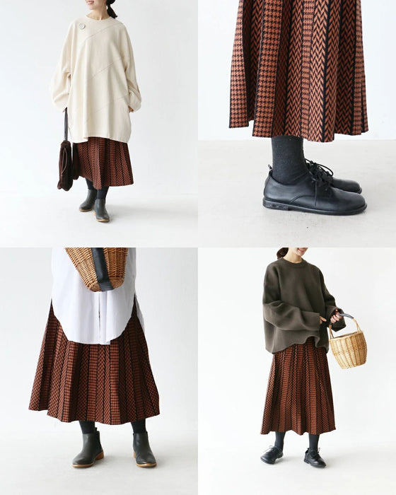 A knit skirt that makes you look slender