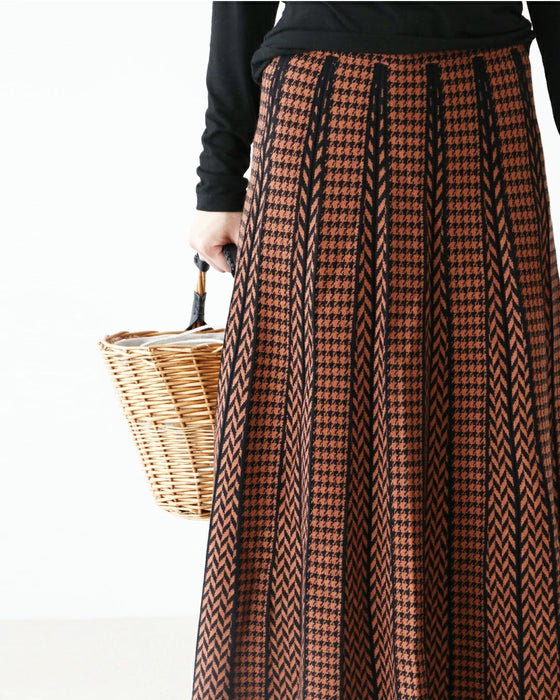 A knit skirt that makes you look slender