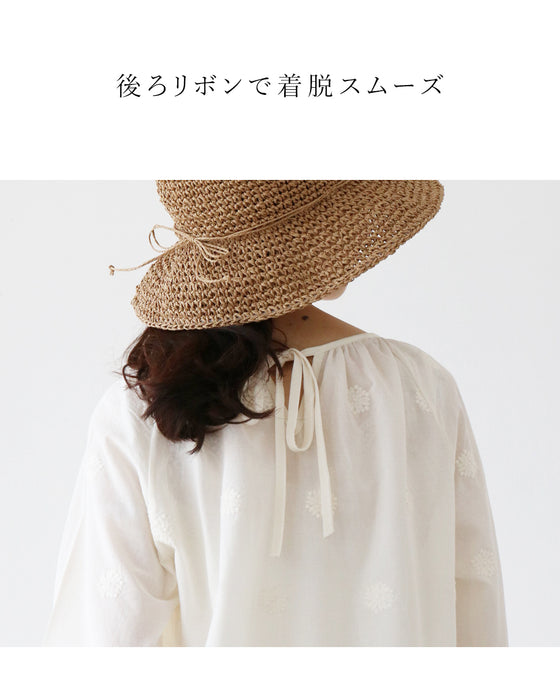 レースと刺繍のやさしさをまとう一枚トップス