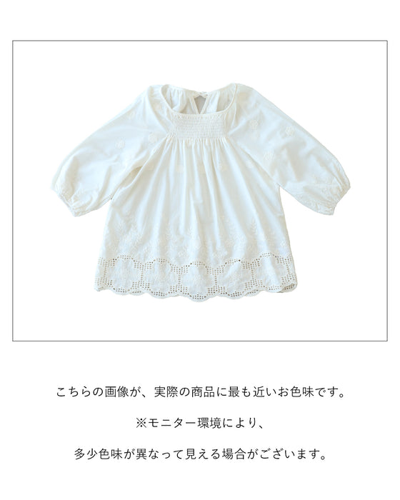 レースと刺繍のやさしさをまとう一枚トップス