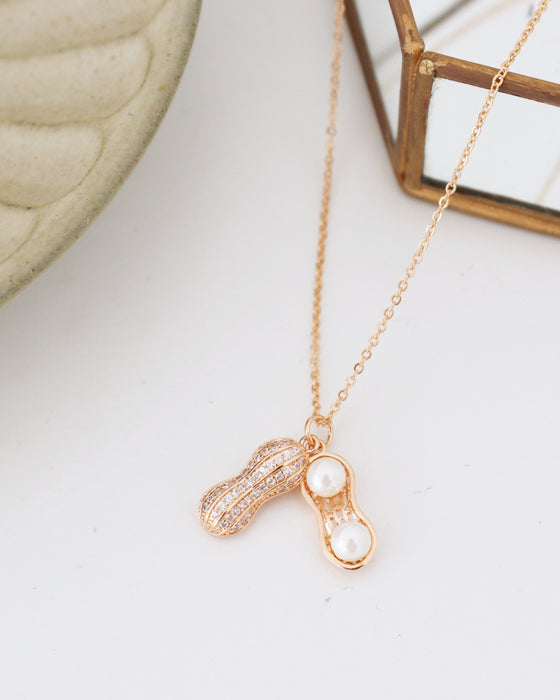 パールピーナッツネックレス