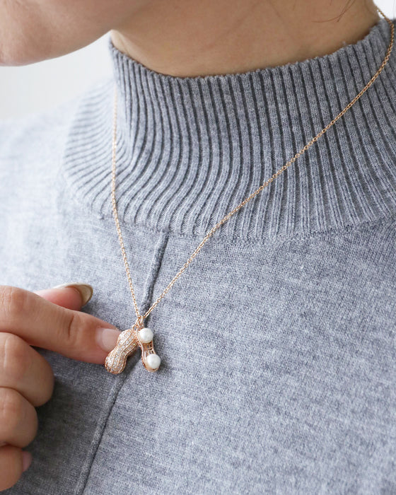 パールピーナッツネックレス