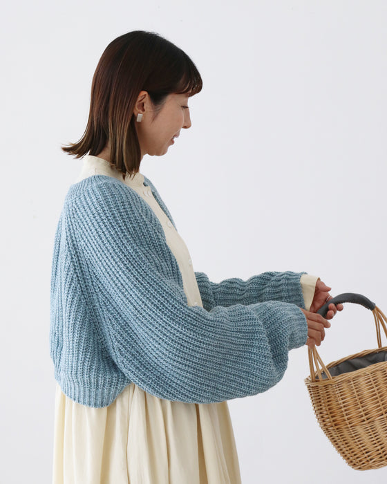 サッと羽織れるニットボレロ