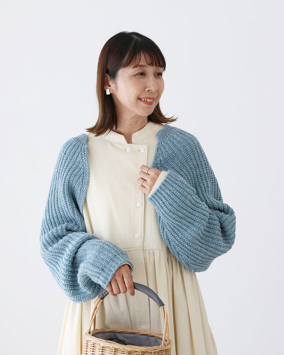 サッと羽織れるニットボレロ