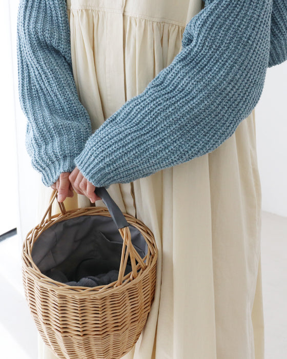 サッと羽織れるニットボレロ