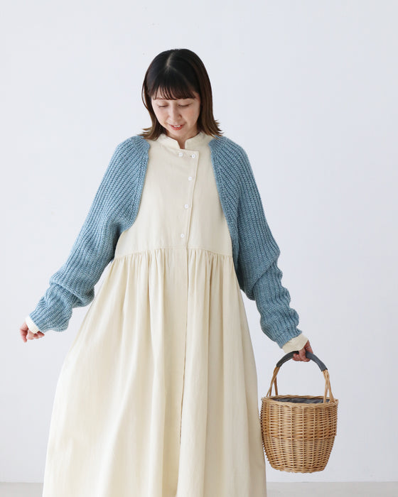 サッと羽織れるニットボレロ