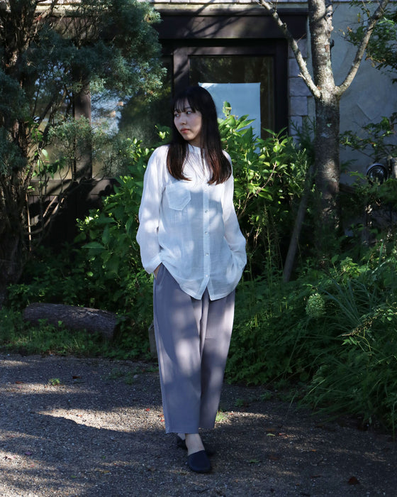 締めつけず、品よく整う パンツ