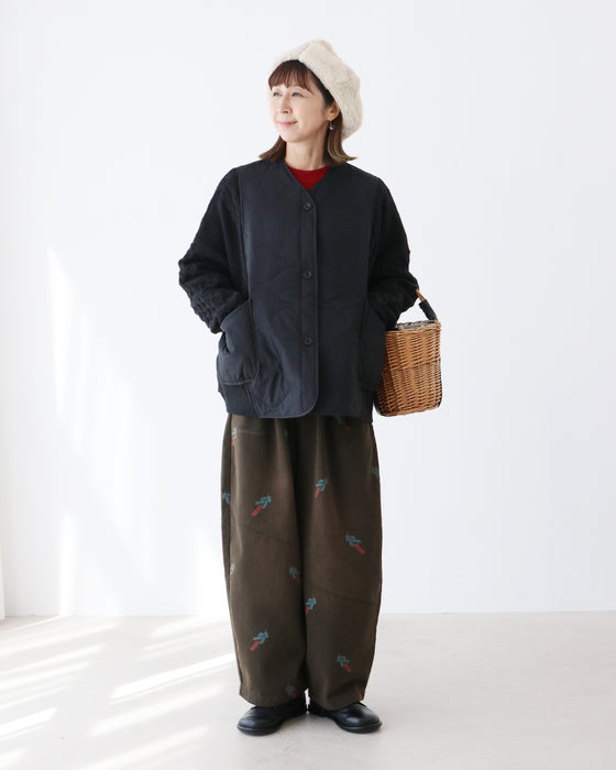 ゆったり花柄リラックスパンツ