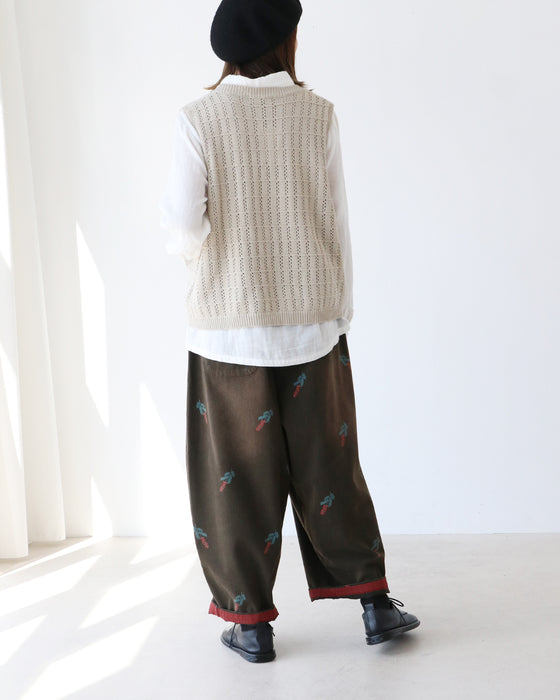 ゆったり花柄リラックスパンツ