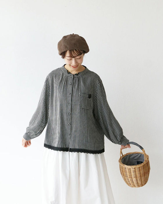 甘さ控えて可愛さ残すブラウス