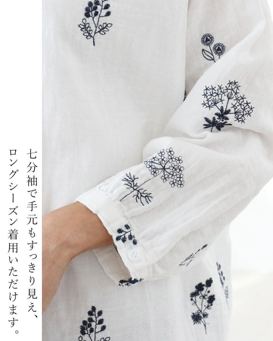 やさしく華やぐ、ナチュラル草花刺繍 ブラウス