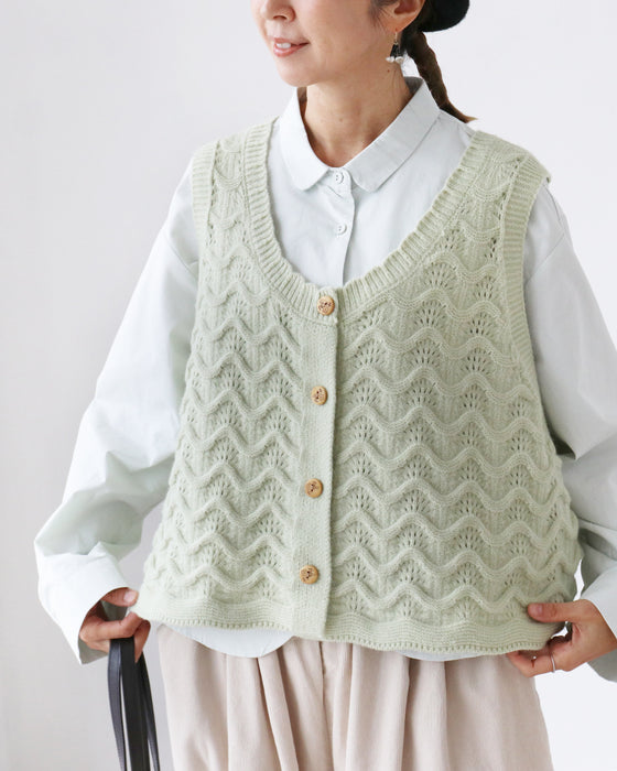 なみなみ立体ニットベスト