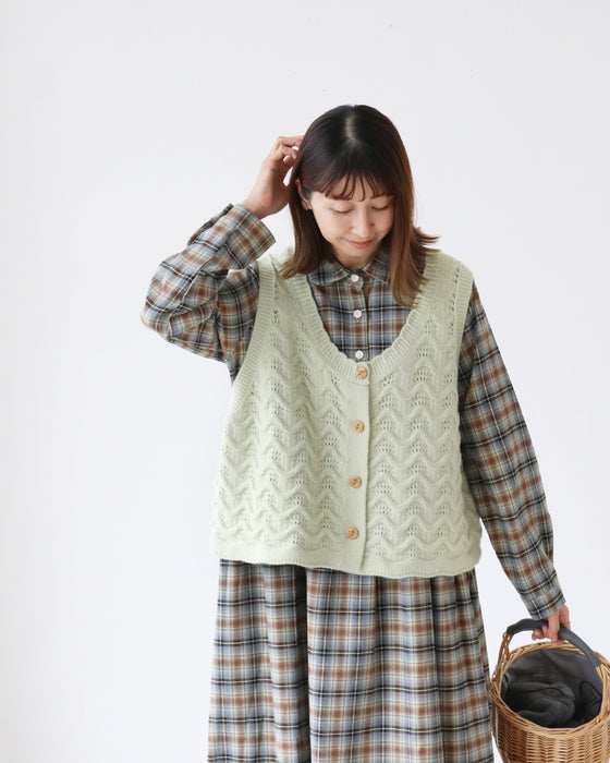 なみなみ立体ニットベスト