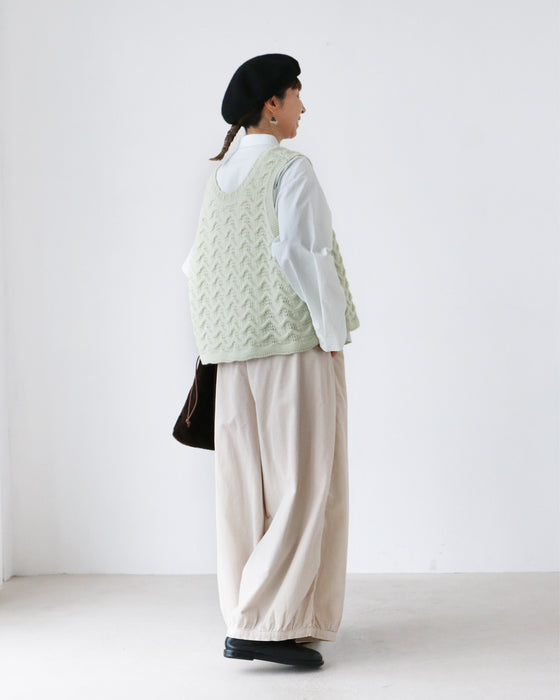 なみなみ立体ニットベスト