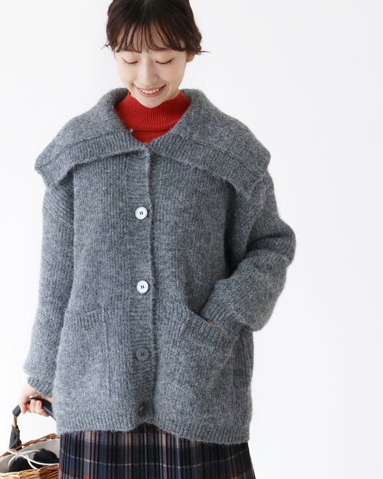 ビッグカラーでつくる自然な可愛さ カーディガン