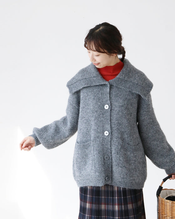 ビッグカラーでつくる自然な可愛さ カーディガン