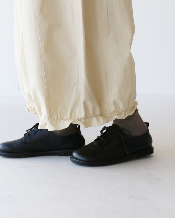 裾フリルコットンパンツ