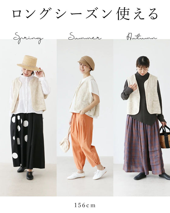 コーデをあか抜け見せ花刺繍ベスト