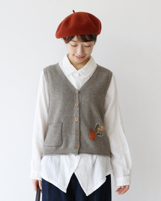 ほっこり花刺繍ベスト