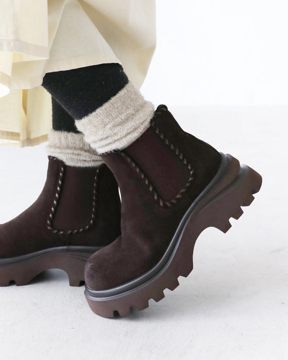 ナチュラルに、大人の存在感 スウェードステッチレザーブーツ