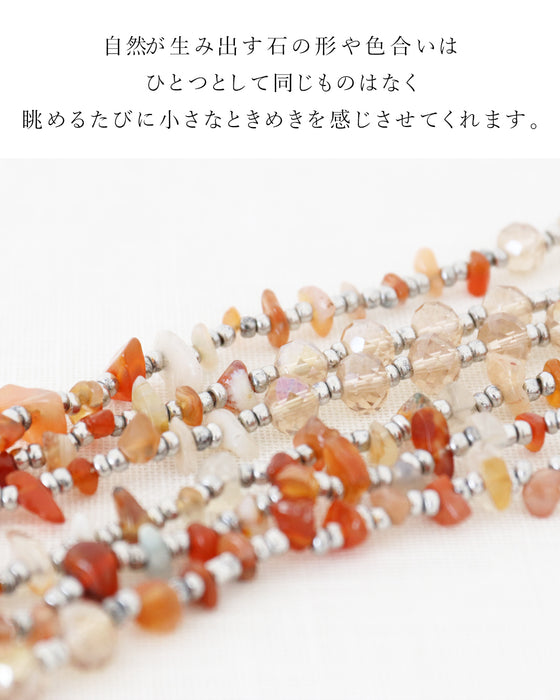 シンプルを華やかに変える天然石の彩りネックレス