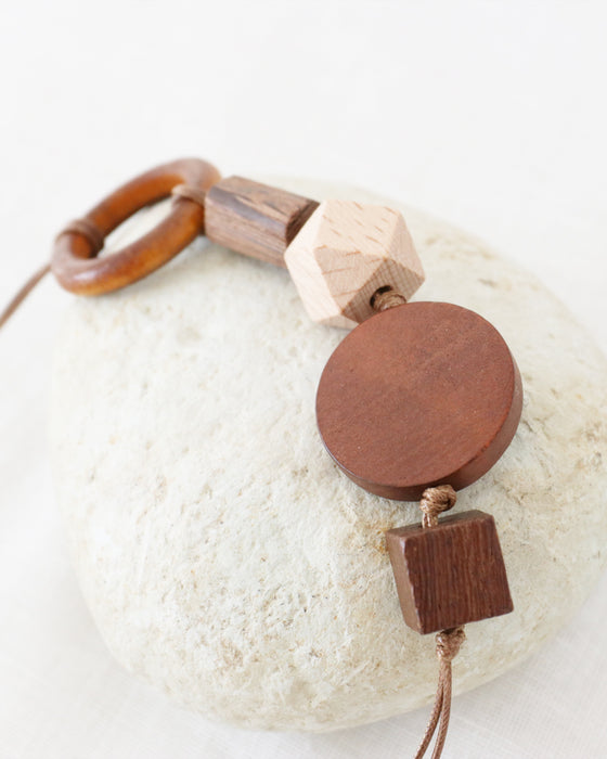 肩こり知らずな お洒落の味方ネックレス