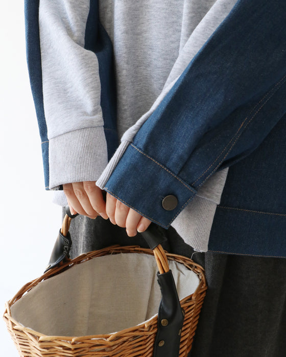 誰でも楽しめる異素材トップス