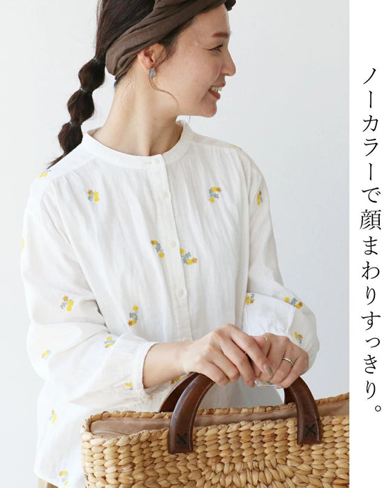 何気ない日をそっと彩る花刺繍ガーゼブラウス