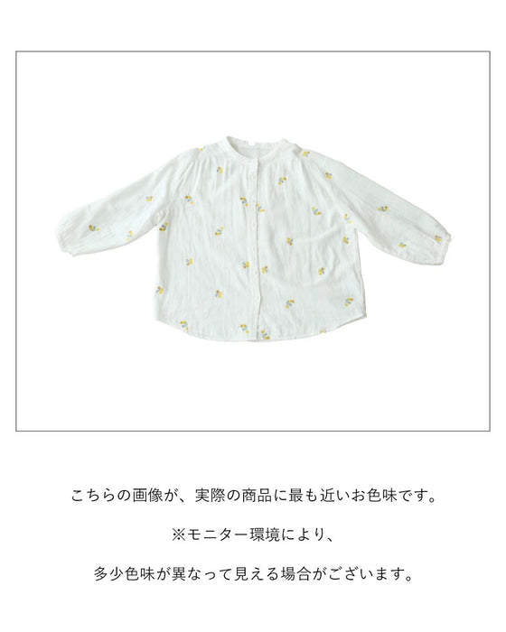 何気ない日をそっと彩る花刺繍ガーゼブラウス
