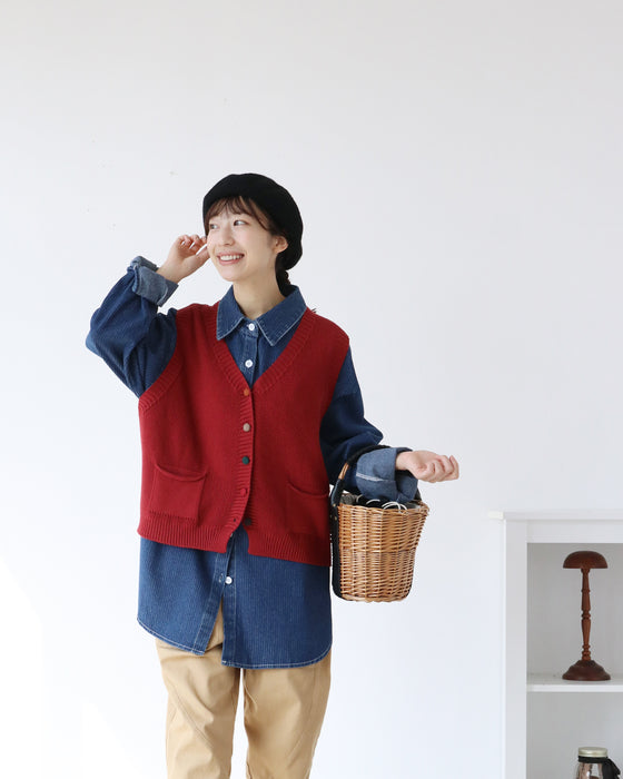 カラフルボタンの万能ベスト