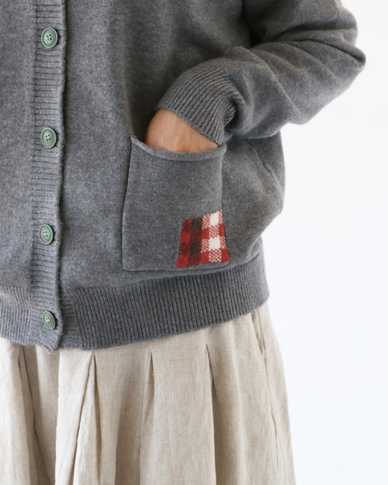 女の子デザインカーディガン