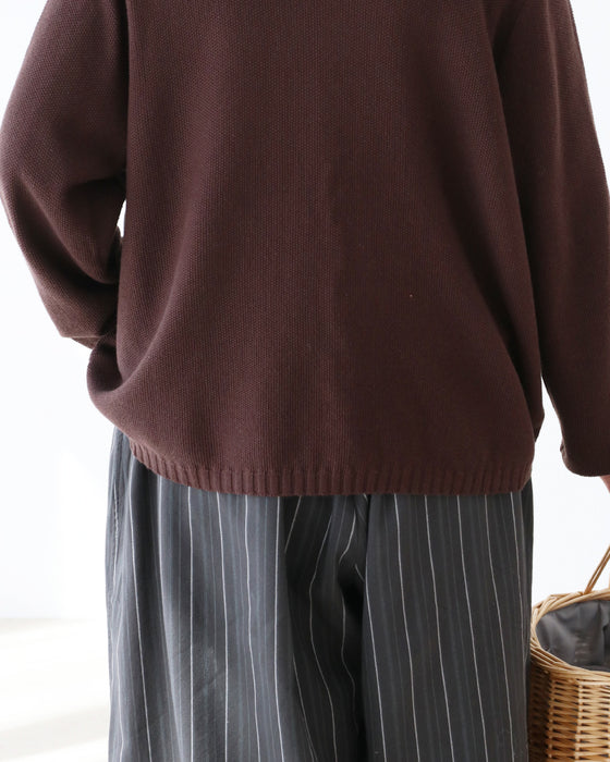 カラフルボタンニット