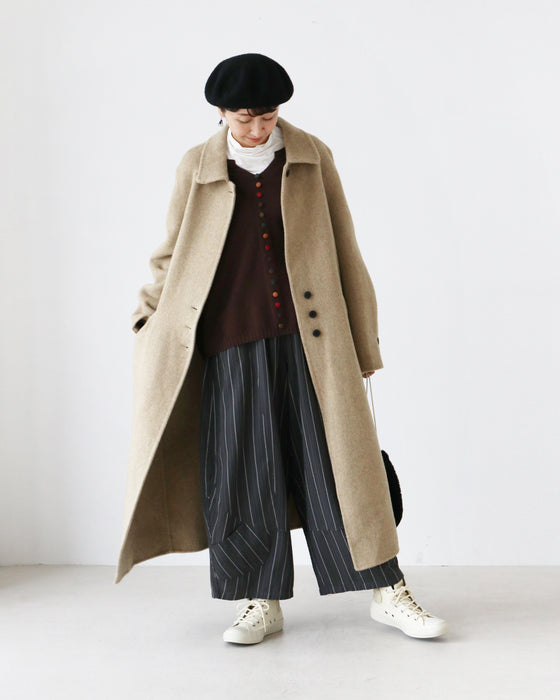 カラフルボタンニット