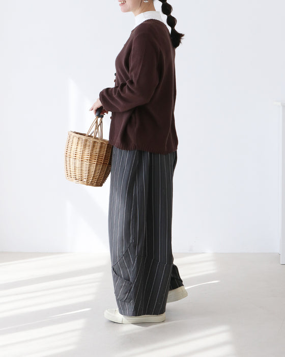 カラフルボタンニット