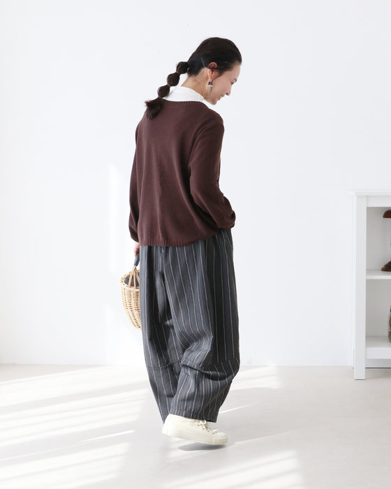 カラフルボタンニット