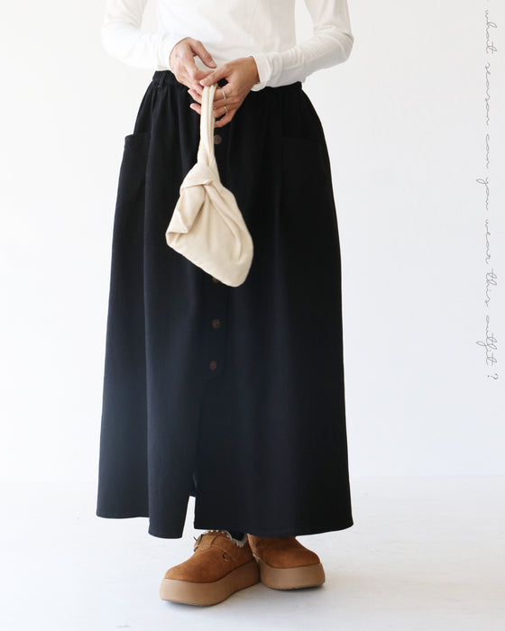 ストレッチ生地で走れるスカート