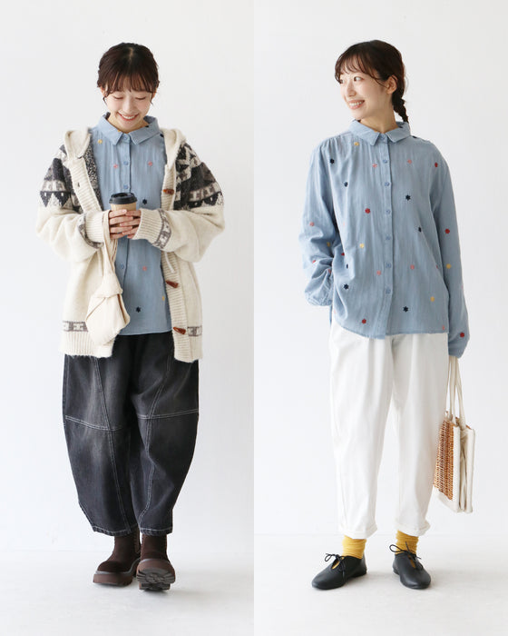 色花刺繍のガーゼシャツ